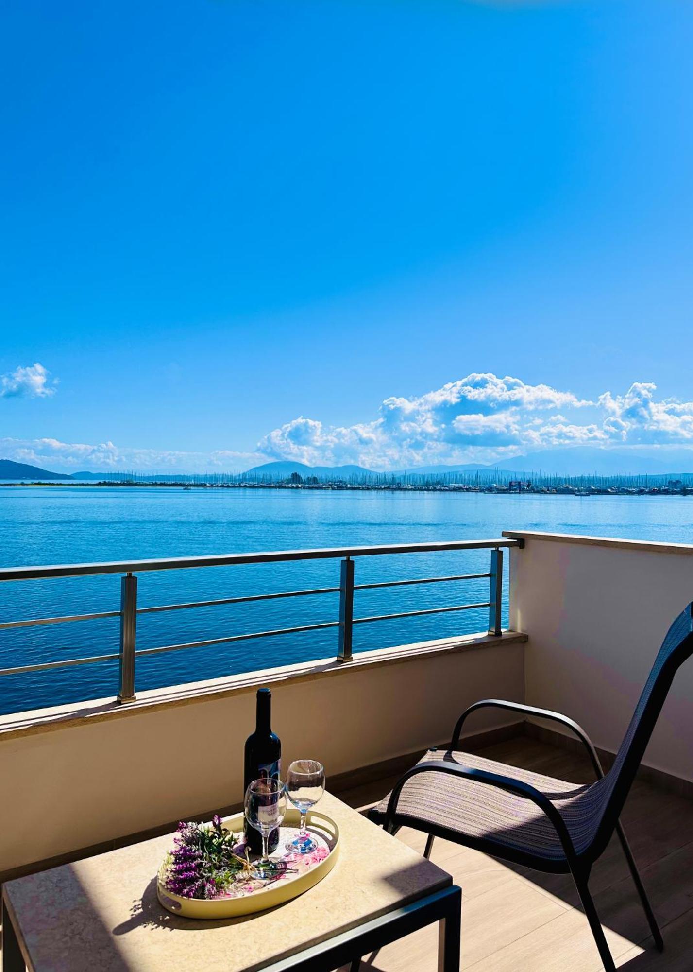 Bluish 3A Apartment เปรเวซา ภายนอก รูปภาพ