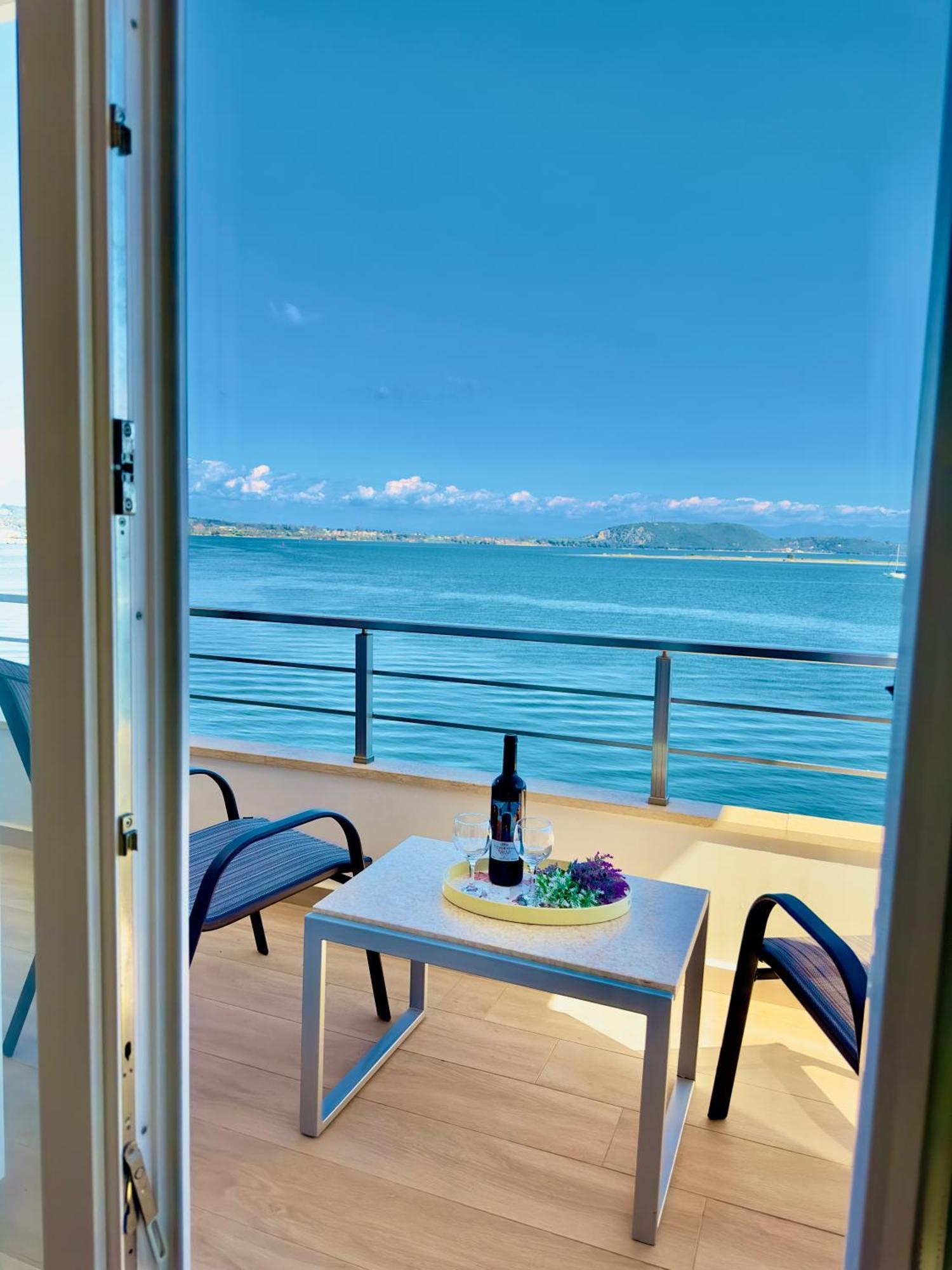 Bluish 3A Apartment เปรเวซา ภายนอก รูปภาพ
